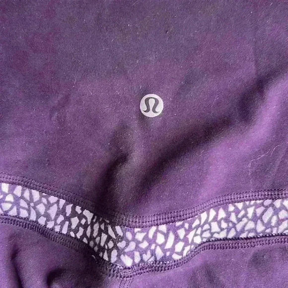Lululemon Leggings purple and white pattern leggings Size 4 - Picture 2 of 5